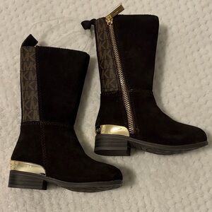 Michael Kors FINLEY MAKYSA LOGO  Baby Boots, Size 5, Brown/Mocha Color